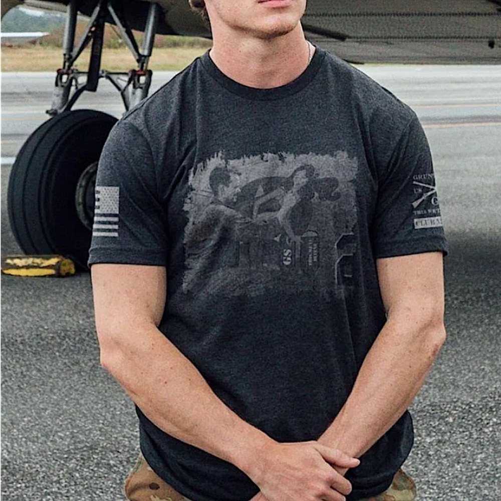 Grunt Style Patriotic Bombs Away Nose Art Club Military Style Men’s L Soft Tee